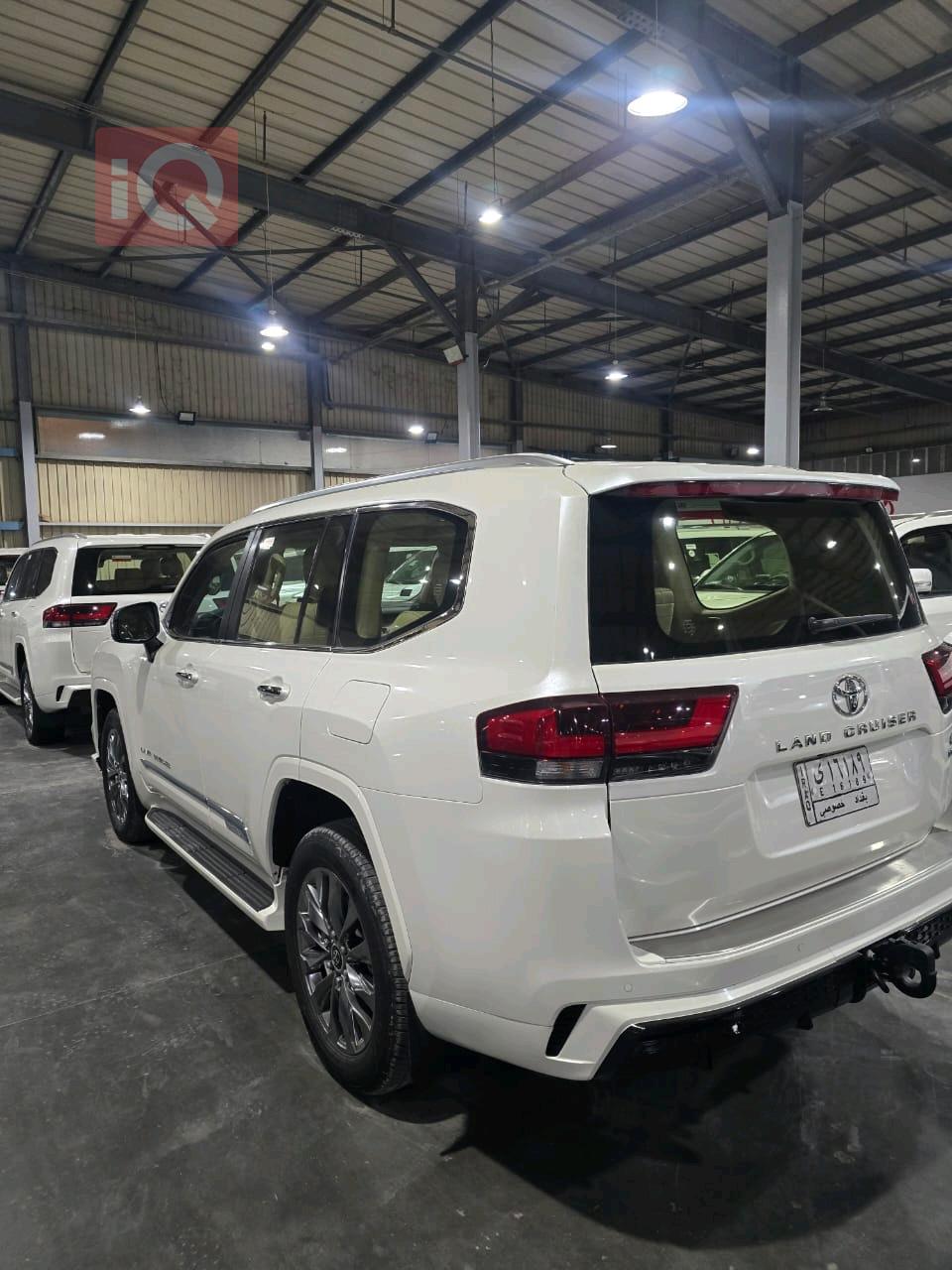 تۆیۆتا لاند کروزەر